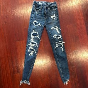 American Eagle distressed jeans size 00 short. Jeans label “next level stretch”